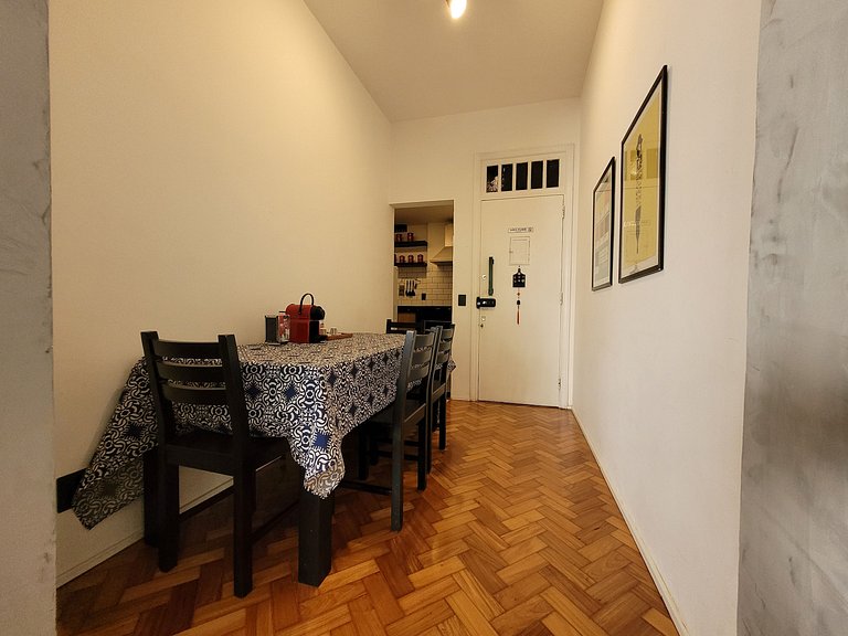 Maravilhoso Apartamento bem localizado em Copacabana