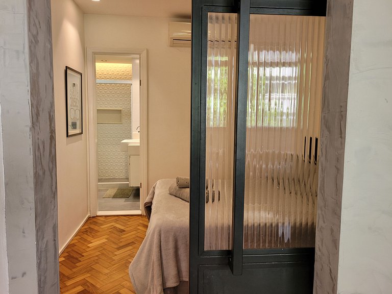 Wonderful apartment well located in Copacabana.