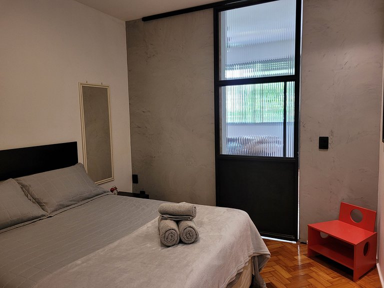 Wonderful apartment well located in Copacabana.