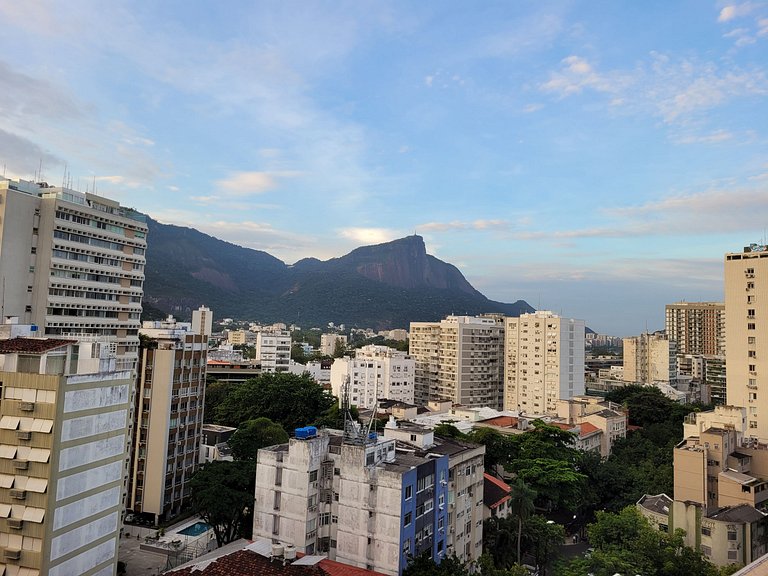 Excelente Apartamento com ótima vista no Leblon!