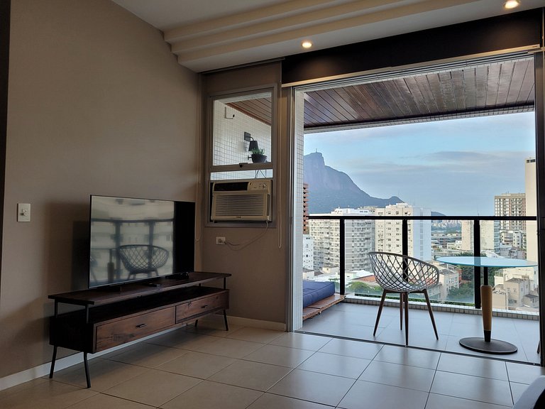 Excelente Apartamento com ótima vista no Leblon!