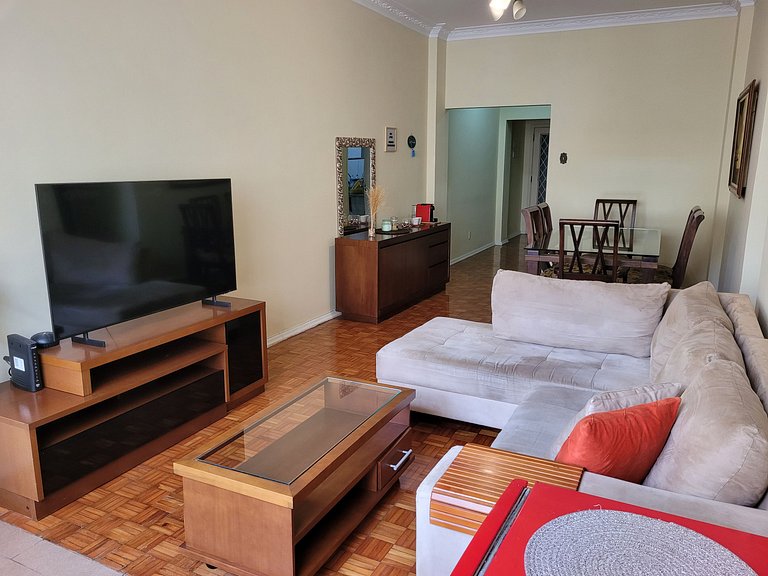 Confortável e Espaçoso Apartamento perto da Praia