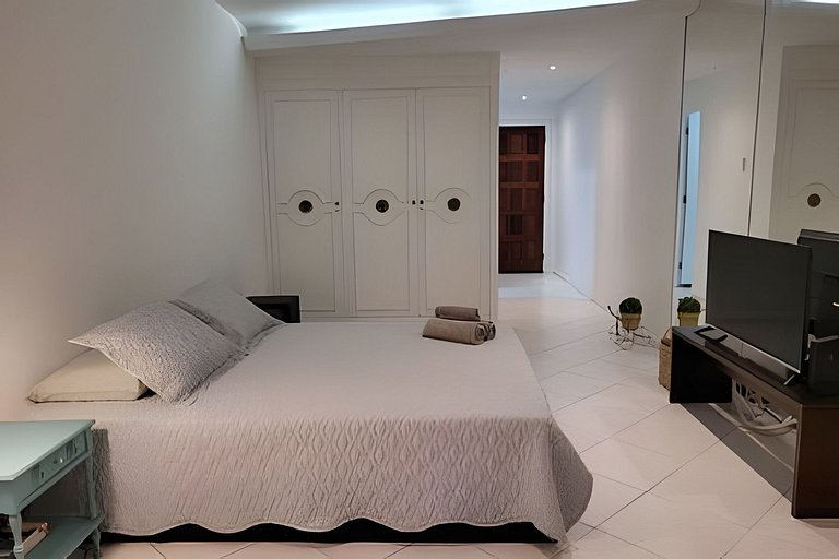 Spacious and welcoming studio in Copacabana