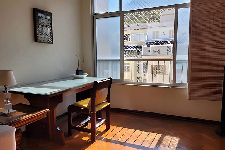 Rua Pompeu Loureiro, 107 - Copacabana