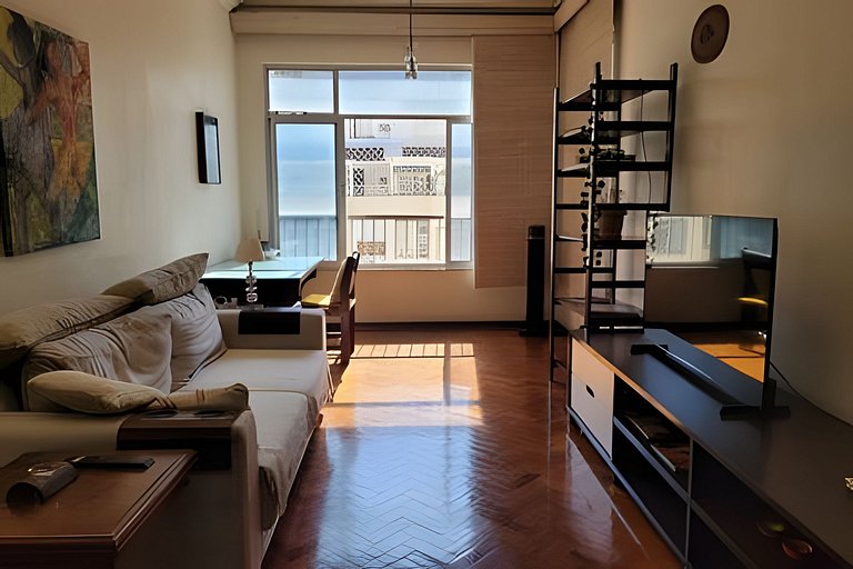 Rua Pompeu Loureiro, 107 - Copacabana