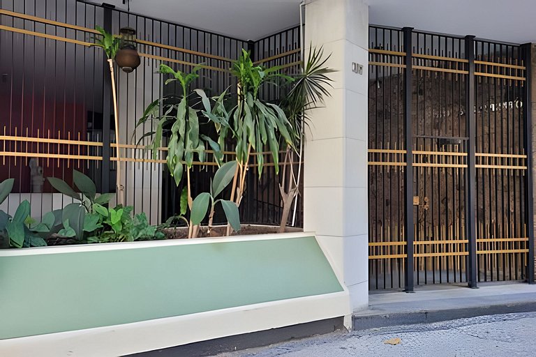 Rua Pompeu Loureiro, 107 - Copacabana