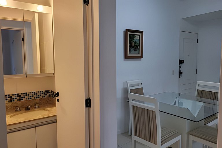 Coração do Leblon com Vista e Garagem!