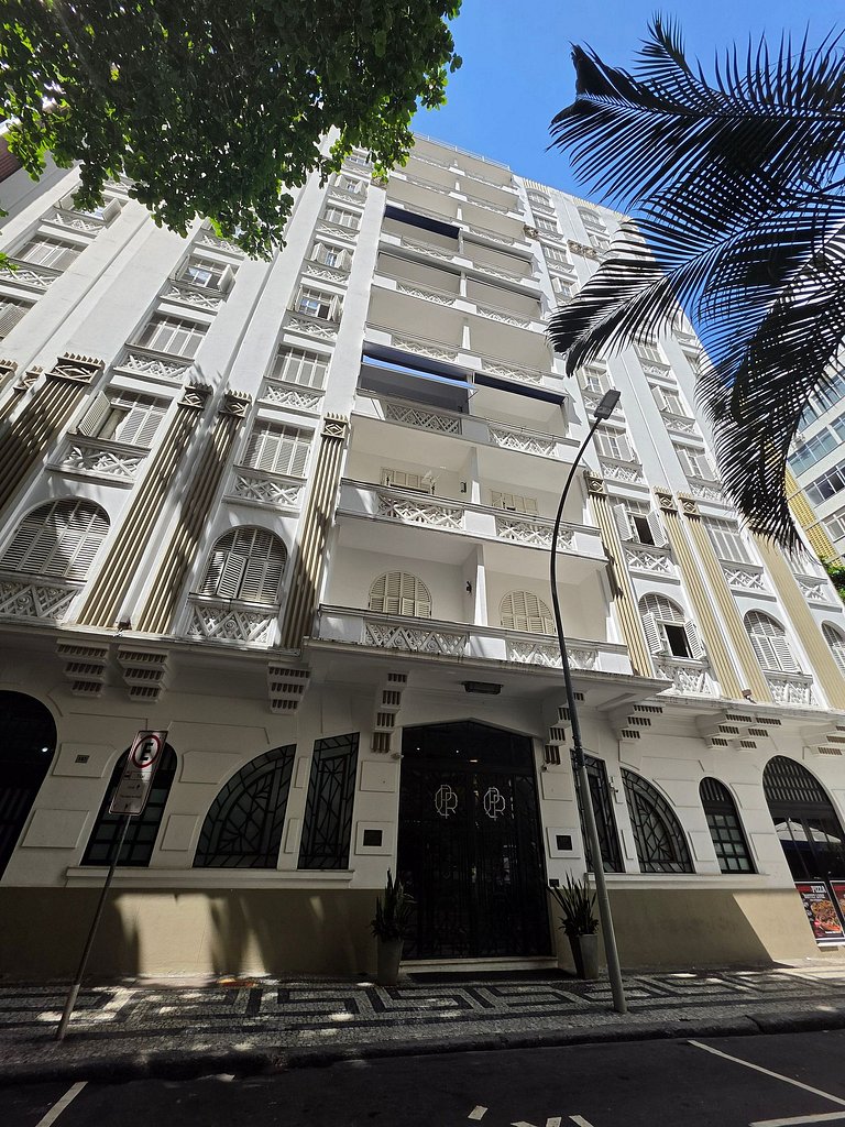 Perto da Praia em Copacabana | Piscina & Academia