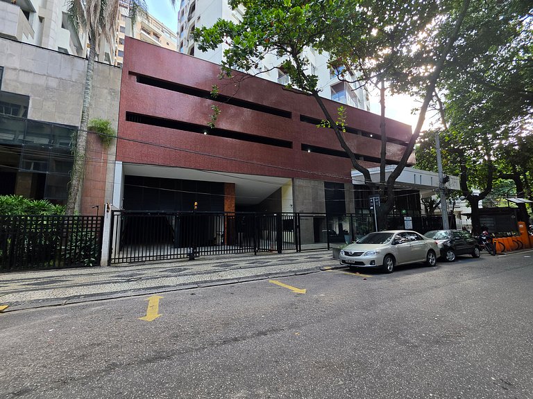 Ubicación perfecta con vista y plaza de garaje.