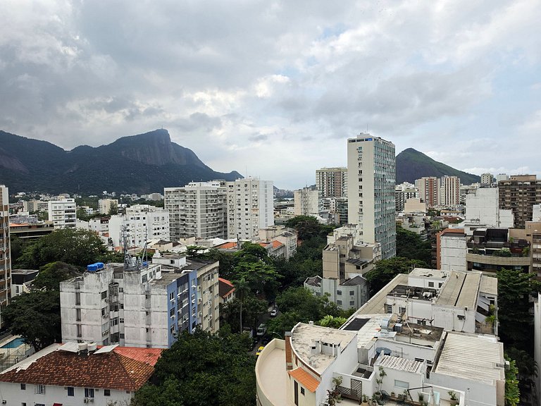 Excellent apartment with a great view in Leblon