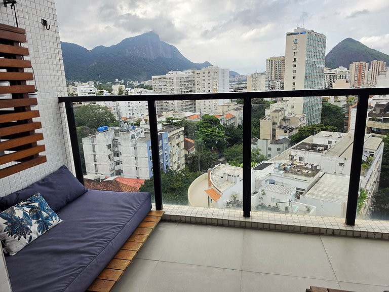Excellent apartment with a great view in Leblon