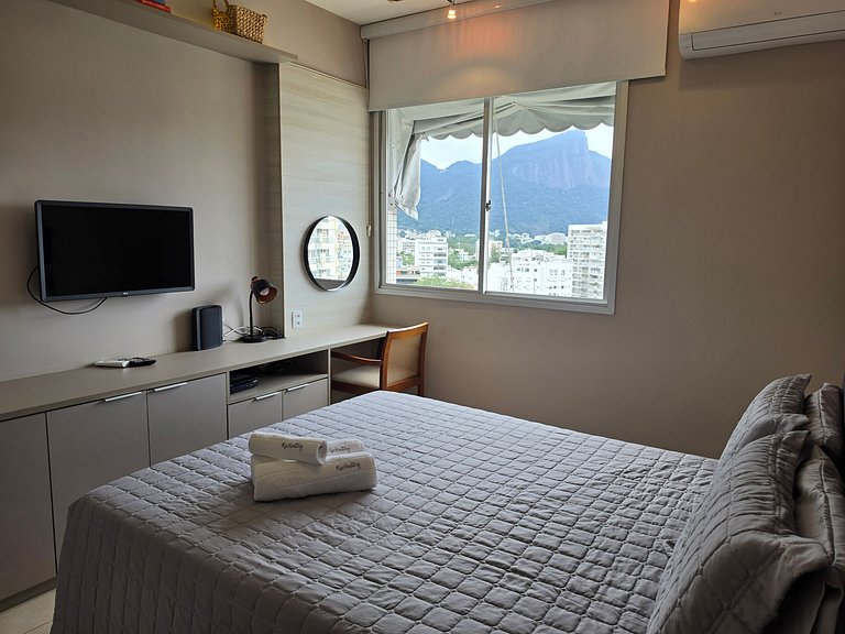Excelente Apartamento com ótima vista no Leblon!