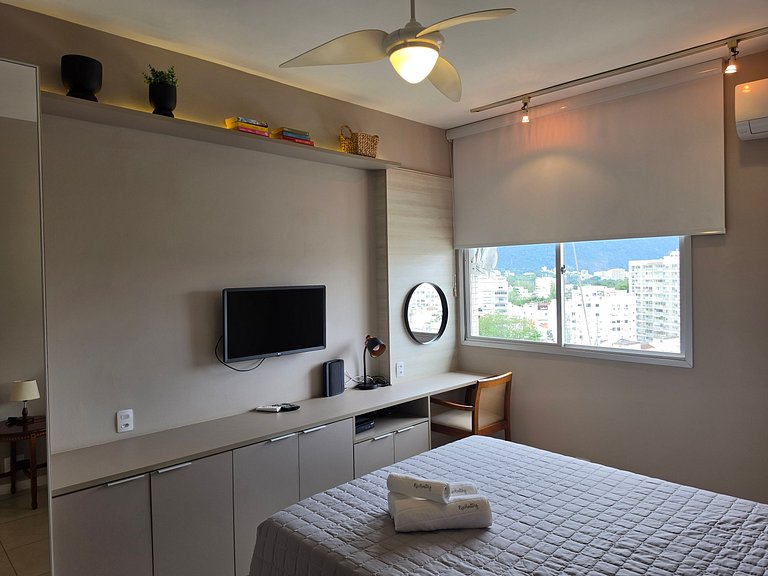Excelente Apartamento com ótima vista no Leblon!
