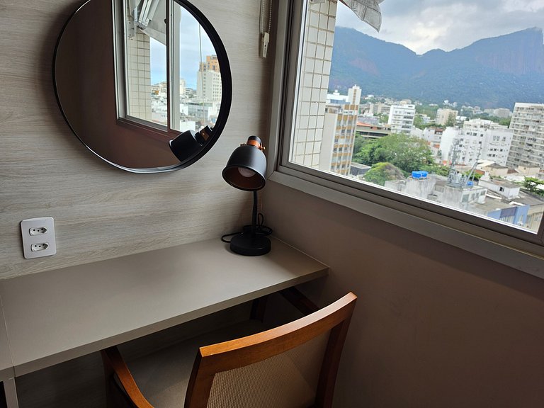 Excellent apartment with a great view in Leblon