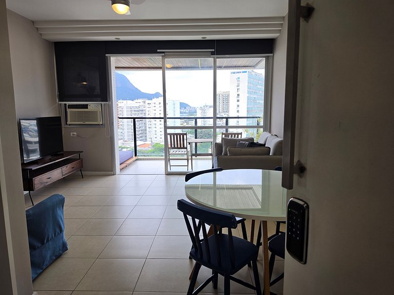 Excelente Apartamento com ótima vista no Leblon!