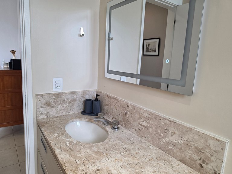 Excelente Apartamento com ótima vista no Leblon!