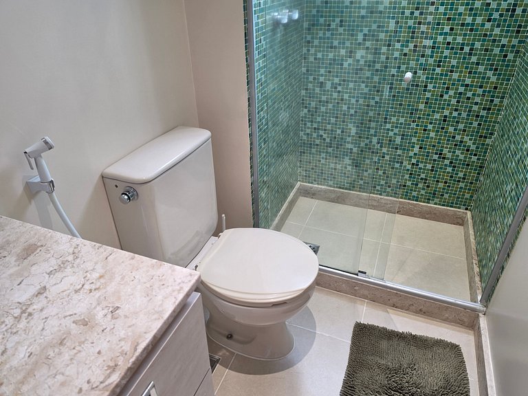 Excelente Apartamento com ótima vista no Leblon!