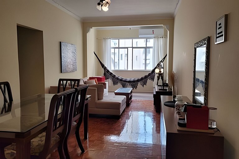 Comfortable and Spacious Apartment near the Beach