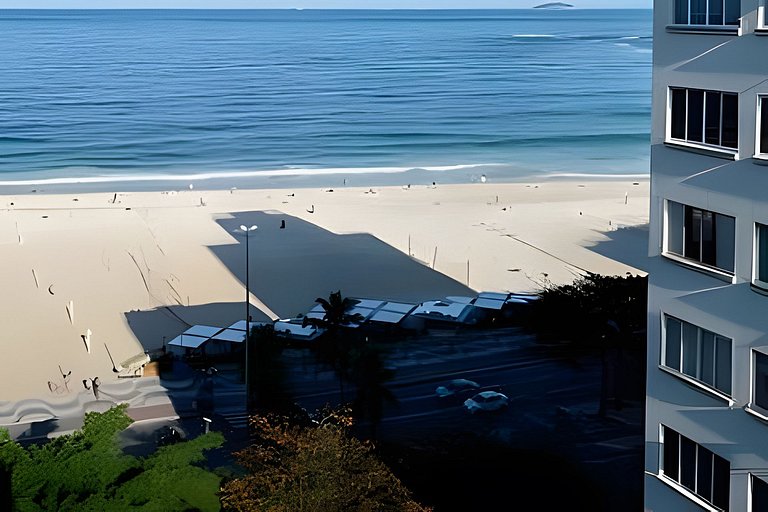 Near the Beach in Copacabana | Pool & Gym