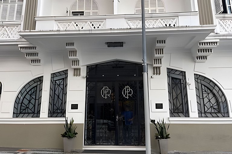 Prime Location in Copacabana | Near the Beach