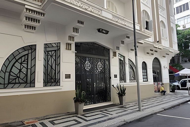 Melhor Localização em Copacabana | Perto da Praia