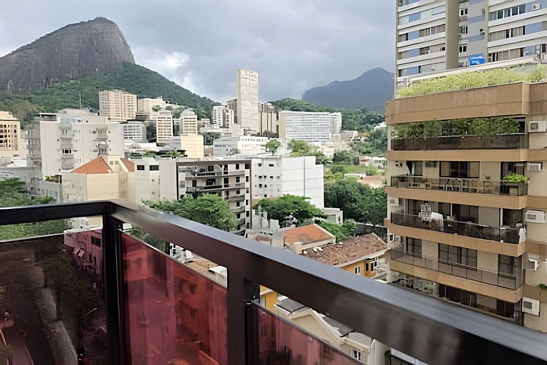 Coração do Leblon com Vista e Garagem!