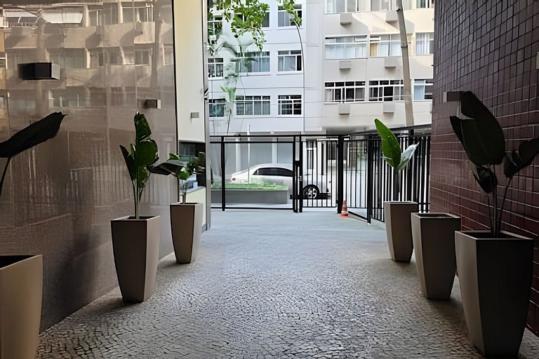 Coração do Leblon com Vista e Garagem!
